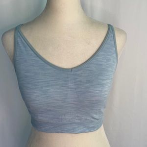💜3/$15 Old Navy Active Go Dry Sports Bra